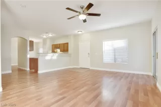 Photo #3: 2165596 Listing 