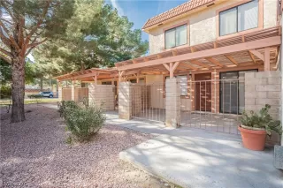 Photo #4: 2165603 Listing 