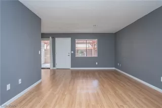 Photo #5: 2165603 Listing 