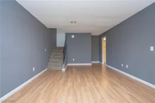 Photo #6: 2165603 Listing 