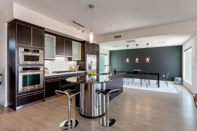 MLS: 2165613 Condo For Sale