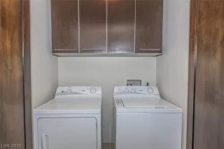 Photo #5: 2165613 Listing