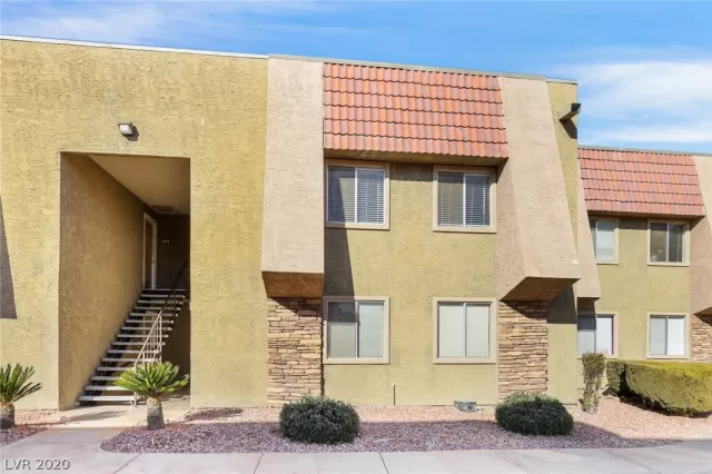 MLS: 2165621 Condo For Sale