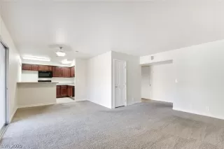 Photo #3: 2165621 Listing 