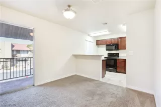 Photo #4: 2165621 Listing 