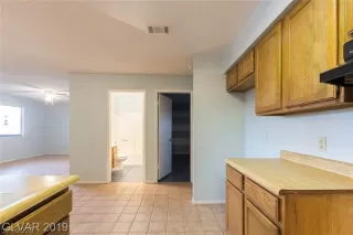 Photo #2: 2165623 Listing