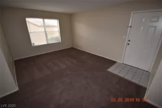 Photo #4: 2165641 Listing