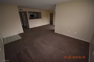 Photo #6: 2165641 Listing