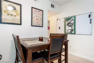 Photo #5: 2165649 Listing 