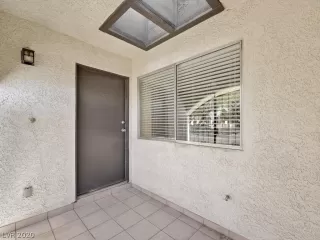 Photo #3: 2165663 Listing