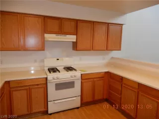 Photo #5: 2165664 Listing