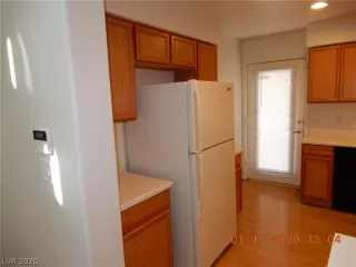 Photo #6: 2165664 Listing