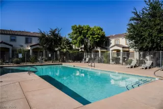 Photo #2: 2165678 Listing