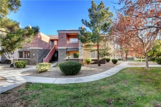 Photo #5: 2165681 Listing 