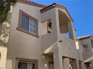 Photo #2: 2165757 Listing