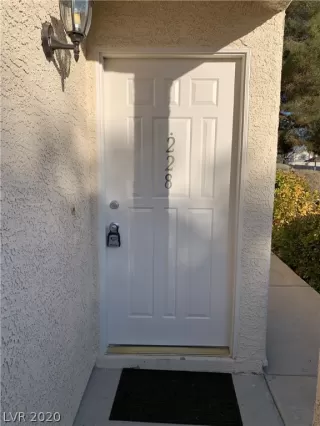 Photo #3: 2165757 Listing