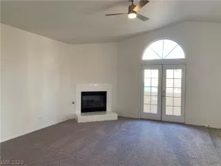 Photo #6: 2165757 Listing