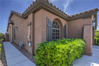 Photo #2: 2165763 Listing