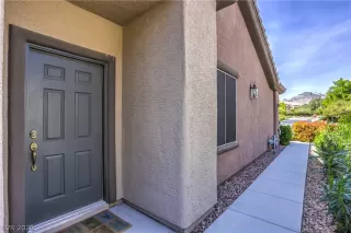 Photo #3: 2165763 Listing