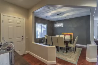 Photo #6: 2165763 Listing