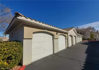 Photo #2: 2165799 Listing 