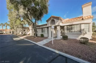 Photo #2: 2165816 Listing