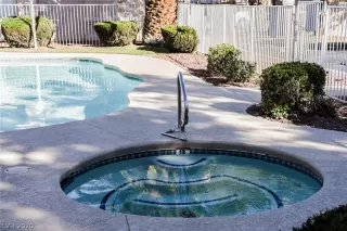 Photo #6: 2165816 Listing