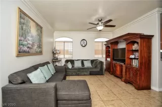 Photo #2: 2165827 Listing