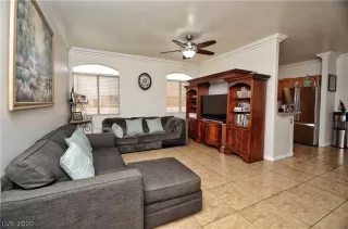 Photo #3: 2165827 Listing