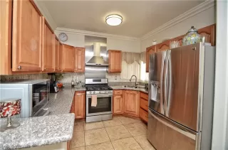 Photo #6: 2165827 Listing