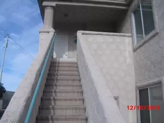 Photo #3: 2165901 Listing