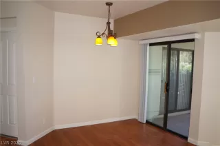 Photo #2: 2165907 Listing 