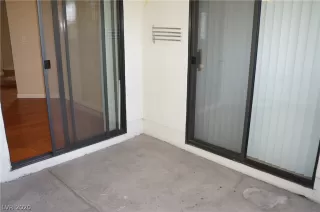 Photo #4: 2165907 Listing 