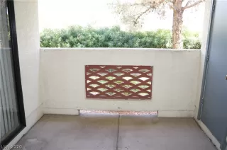 Photo #5: 2165907 Listing 