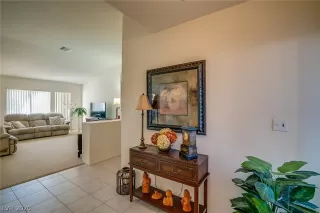 Photo #2: 2165914 Listing