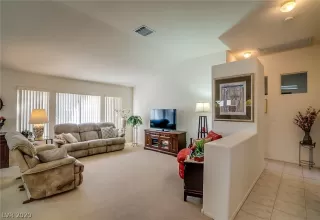 Photo #3: 2165914 Listing