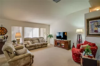 Photo #4: 2165914 Listing