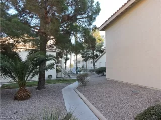 Photo #6: 2165935 Listing 