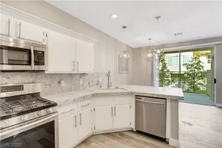 Photo #3: 2165954 Listing 