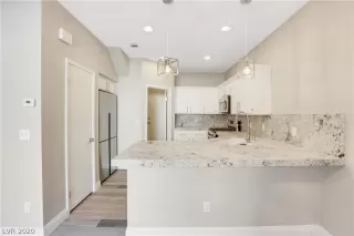 Photo #6: 2165954 Listing 