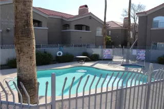 Photo #3: 2165979 Listing 