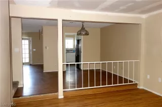 Photo #2: 2166024 Listing 