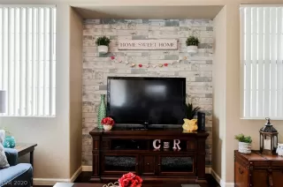 Photo #4: 2166139 Listing