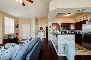 Photo #5: 2166139 Listing