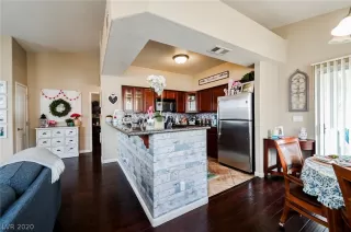 Photo #6: 2166139 Listing