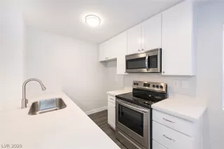 Photo #3: 2166149 Listing