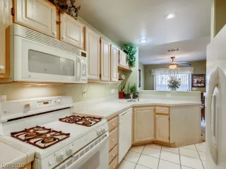 Photo #4: 2166179 Listing