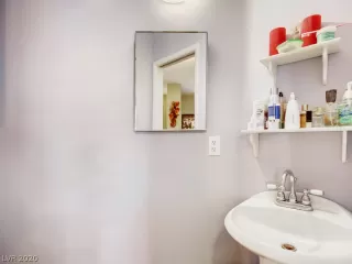 Photo #5: 2166179 Listing