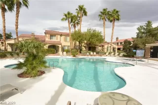 Photo #2: 2166227 Listing