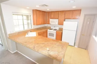 Photo #5: 2166227 Listing